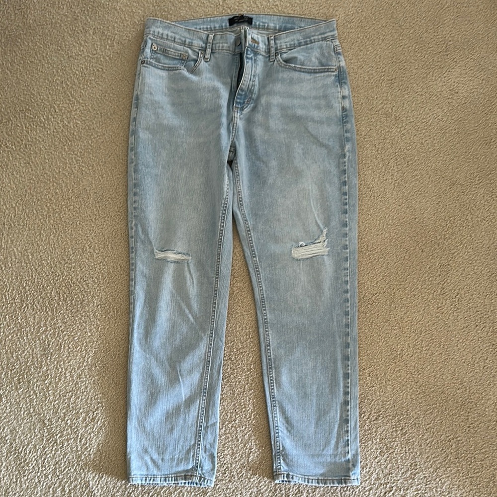 Light Blue Distressed women’s Jeans